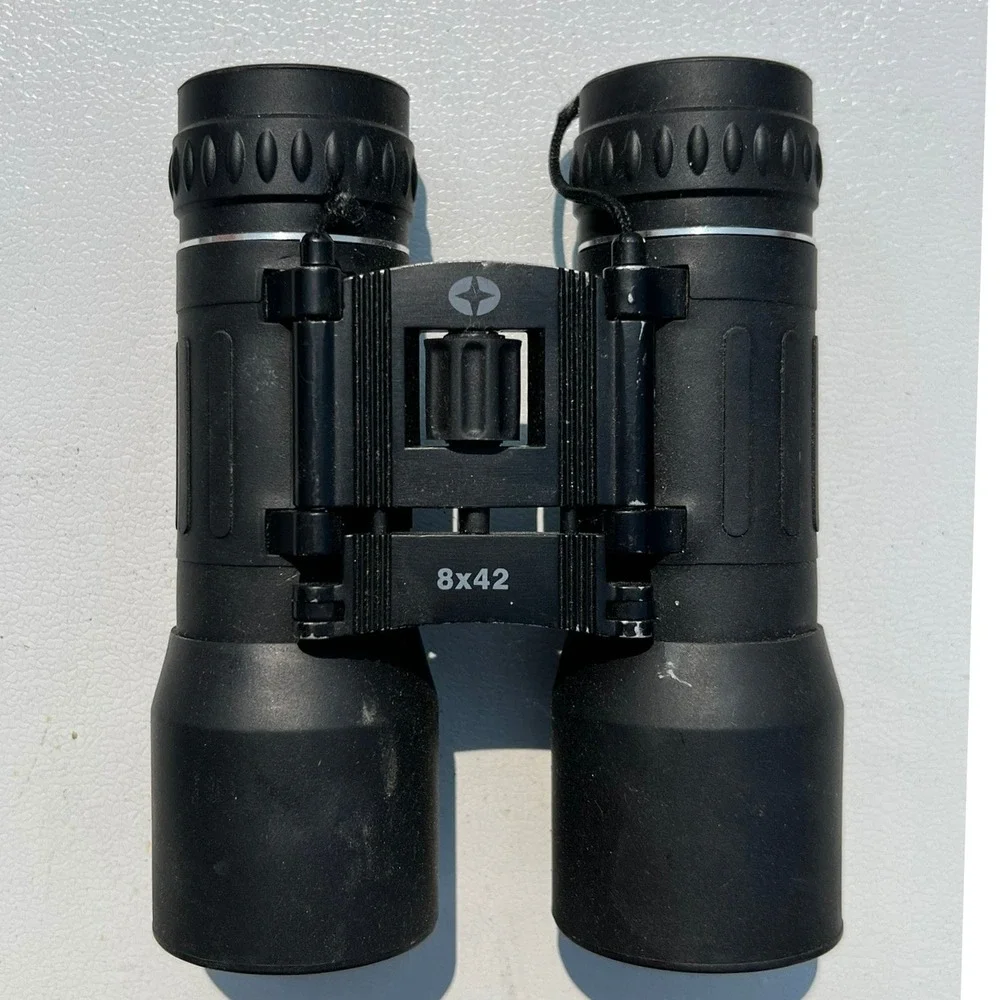 Binoculars Unisex OS Black Good 8x42 Magnification Outdoor Gear